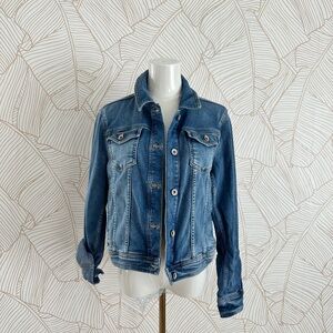 Vineyard Vines Classic Blue Jean Jacket